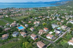 BIFAMILIARE A BARDOLINO