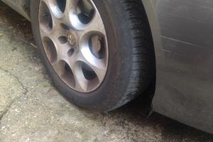 cerchi e gomme da 16 pollici 