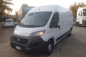 Fiat Ducato furgone lungo