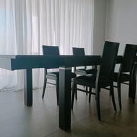 tavolo con sedie