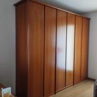 Camera completa: armadio, due comodini, comó e spe