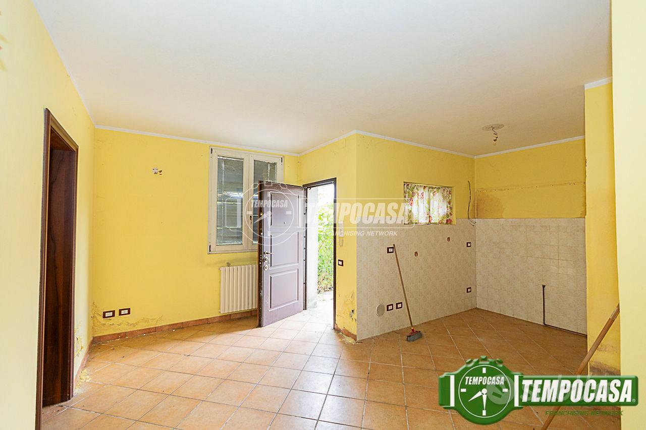 VILLA SINGOLA CON GIARDINO E BOX TRIPLO - Altro