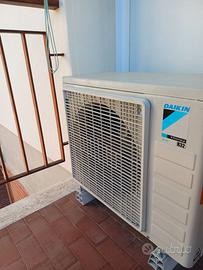 Climatizzatore mono completo DAIKIN 12.000BTU