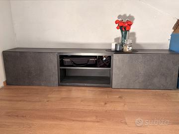 Mobile basso Ikea Bestå Ante effetto cemento 180cm