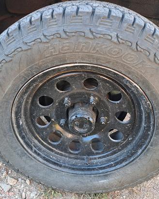 Gomme e cerchi 205 70 15