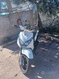 Beverly 250