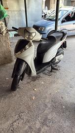 Honda sh 300 sport