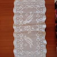 centrino vintage all'uncinetto 