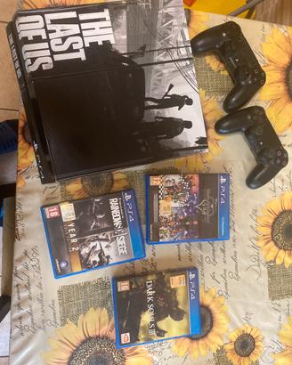 Ps4 + due controller + giochi