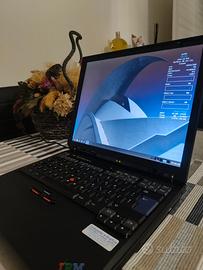 IBM ThinkPad R31 Vintage 2001
