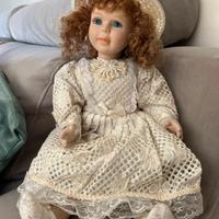 Bambola di porcellana Vintage