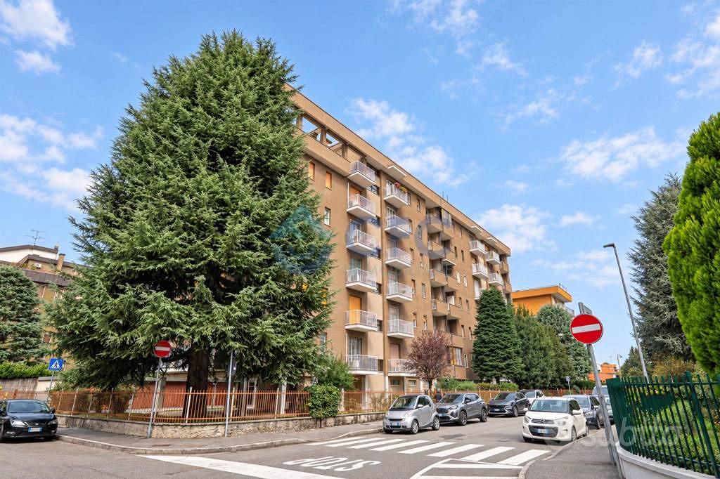 Apartment in Segrate, San Felice - View 3