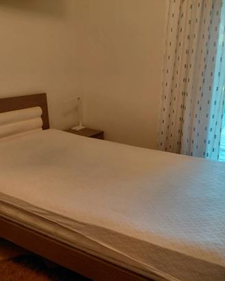 Letto una piazza e mezza con materasso Doimo