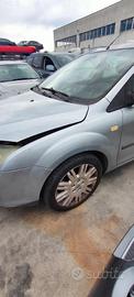 FORD FOCUS SW 2006 PARAFANGO ANTERIORE SX/DX