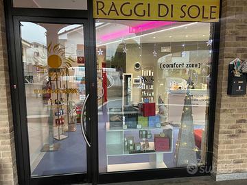 Locale parrucchiere in centro estetico avviato