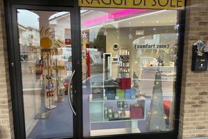 Locale parrucchiere in centro estetico avviato