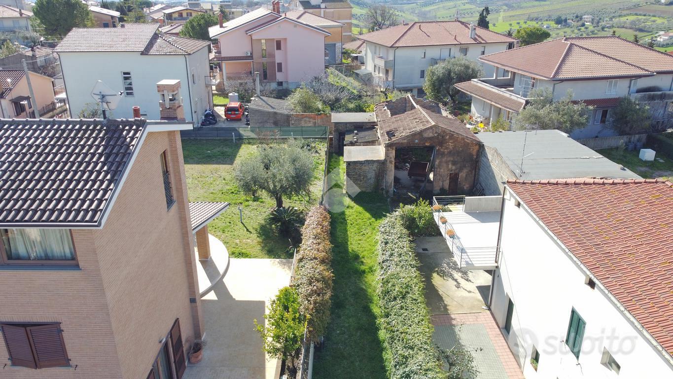 RUSTICO A MOSCIANO SANT'ANGELO - Vista 4
