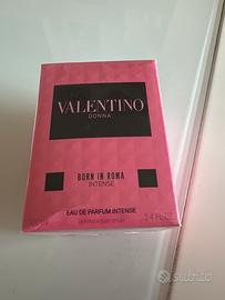 Valentino Donna Born in Roma Intense