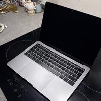 MacBook Pro 13”  256GB - 8GB ram