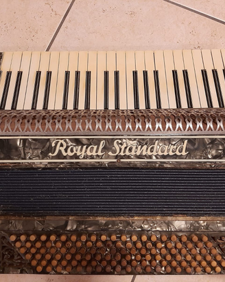 Fisarmonica Royal Standard antica