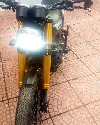 Triumph scrambler
