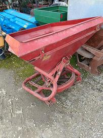 Spandiconcime LELY 4 quintali