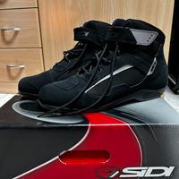 Scarpe moto uomo Sidi nere – sportive e resistenti