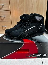 Scarpe moto uomo Sidi nere – sportive e resistenti