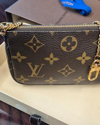 Pochette Louis Vuitton