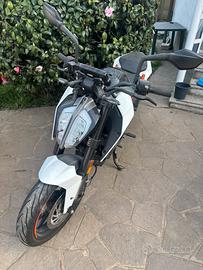 KTM DUKE 125 seminuovo