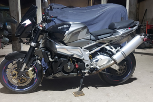 Aprilia tuono v2 factory del 2007