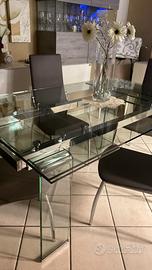 Tavolo in vetro