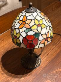 Lampada  da tavolo stile Tiffany