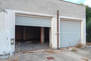 LOCALE COMMERCIALE A BORGO FAITI MQ. 110
