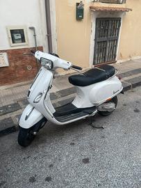 vespa 50 s 2011
