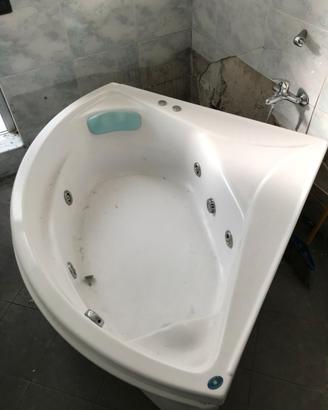 VASCA idromassaggio ANGOLARE bocchette 130x130x180