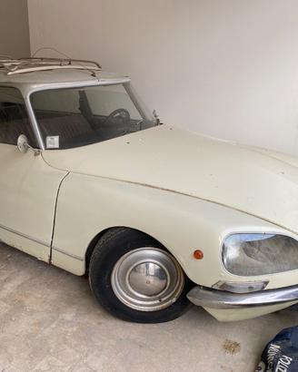 Citroen ds break ricambi tutti compreso motore e c