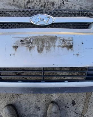 HYUNDAI GETZ 2006 - PARAURTI ANTERIORE