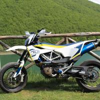 Husqvarna 701 Supermoto