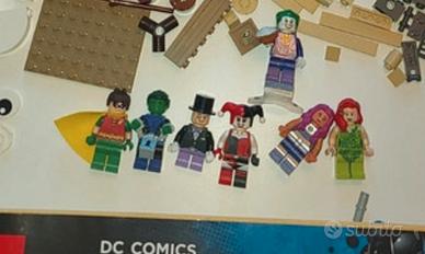 Set di personaggi Lego Batman del set 76035
