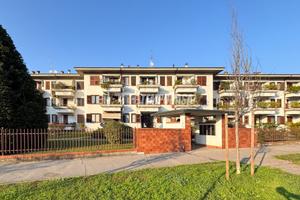 Stupendo quadrilocale ristrutturato con doppi serv