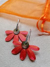 Orecchini pendenti margherita acciaio e pla