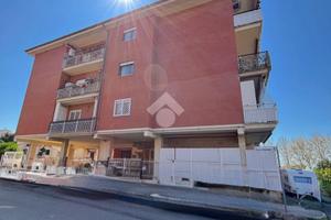 3 LOCALI A GENZANO DI ROMA