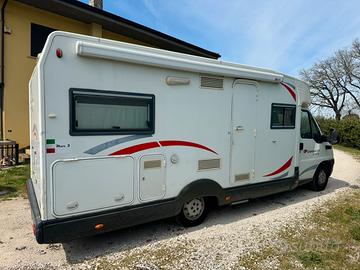 Camper semintegrale Rimor
