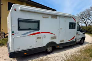 Camper semintegrale Rimor