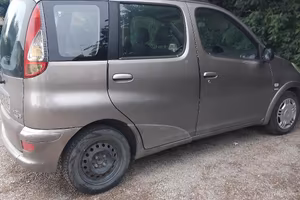 toyota yaris verso