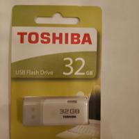 Chiavetta USB 2.0 32 GB Toshiba