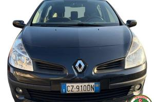 RENAULT Clio 1.4 16V 5 porte Confort