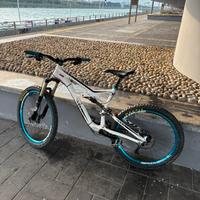 Specialized enduro 2015