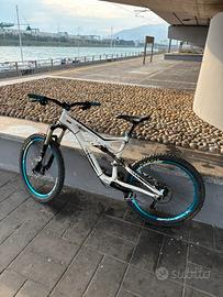 Specialized enduro 2015